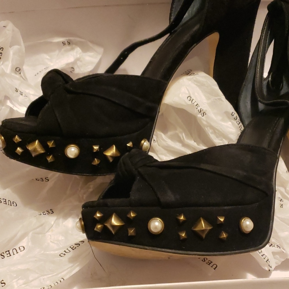 GUESS KENZIE2 WOMEN PUMPS - Picture 2 of 4